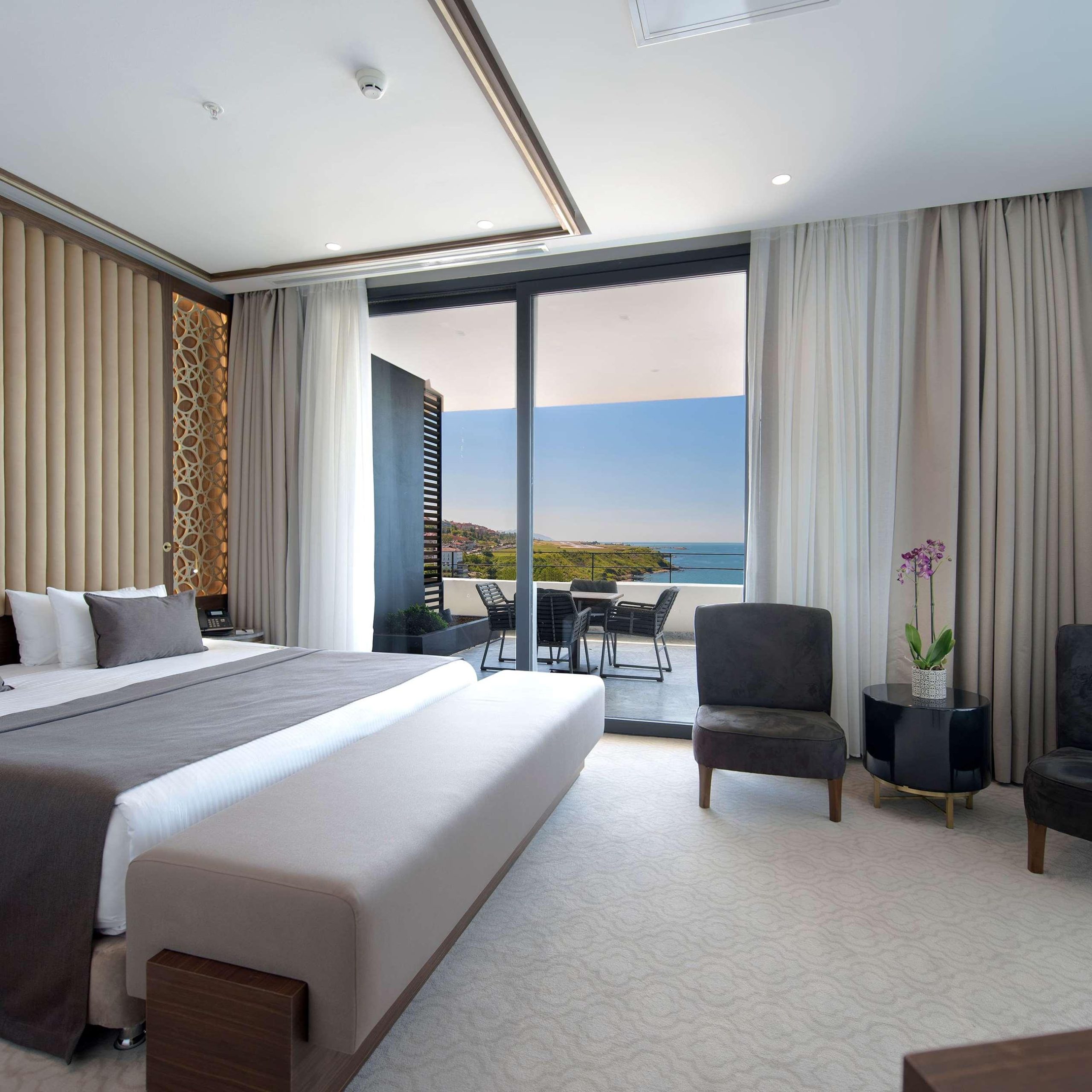 اتاق هتل RAMADA PLAZA BY WYNDHAM
