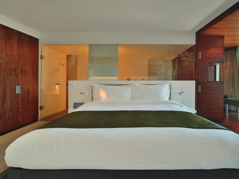 اتاق هتل IVERIA INN
