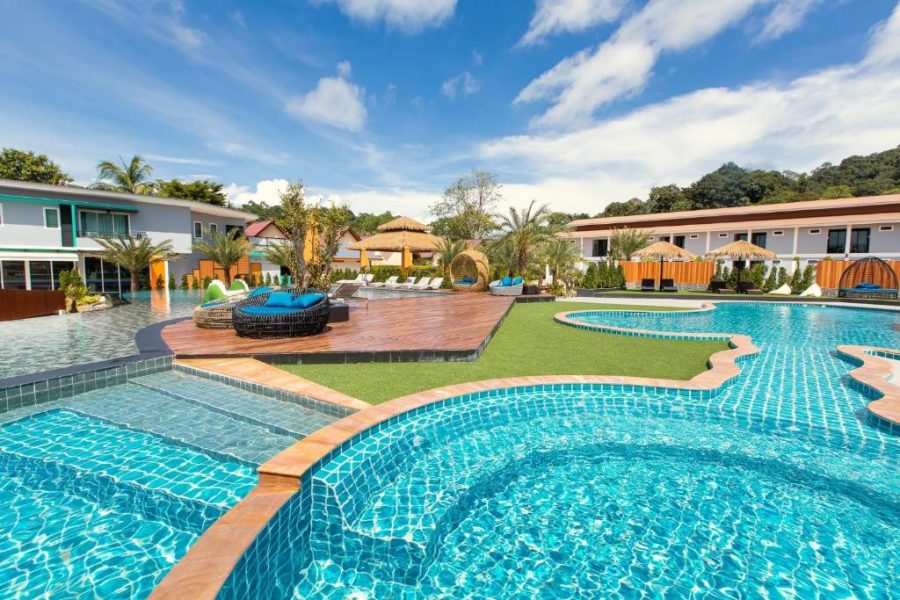 هتل(U RIP RESORT)