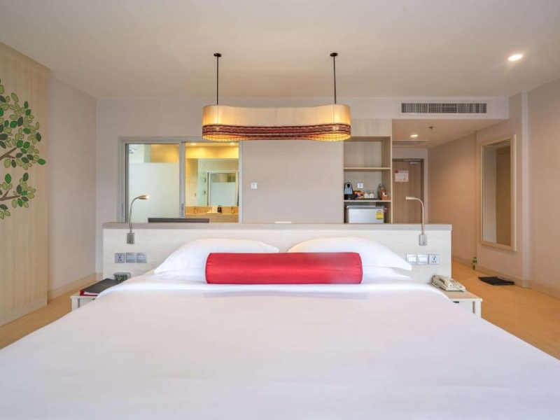 اتاق هتل RAMADA DEEVANA
