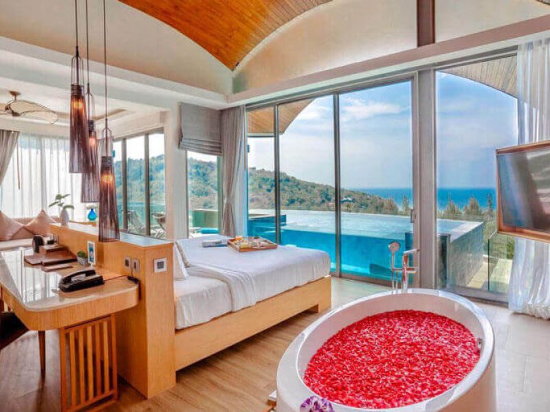 اتاق هتل CREST RESORT&POOL VILLA