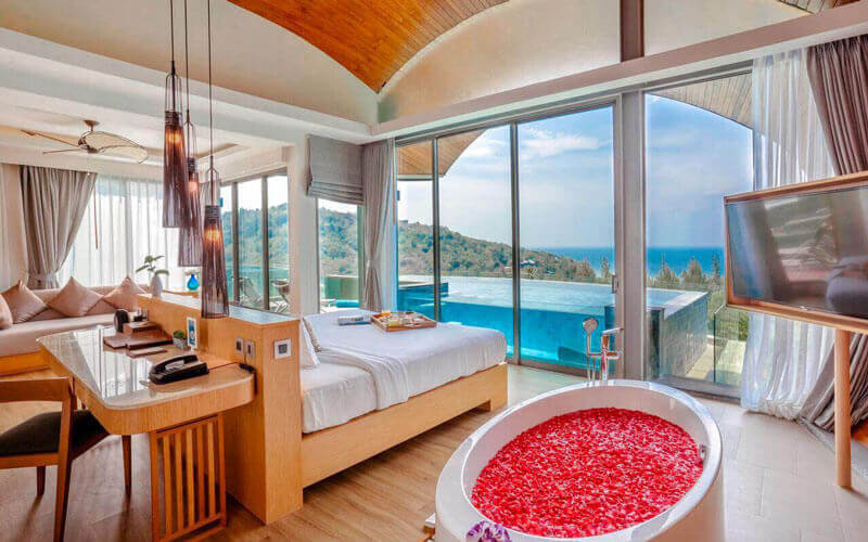 اتاق هتل CREST RESORT&POOL VILLA