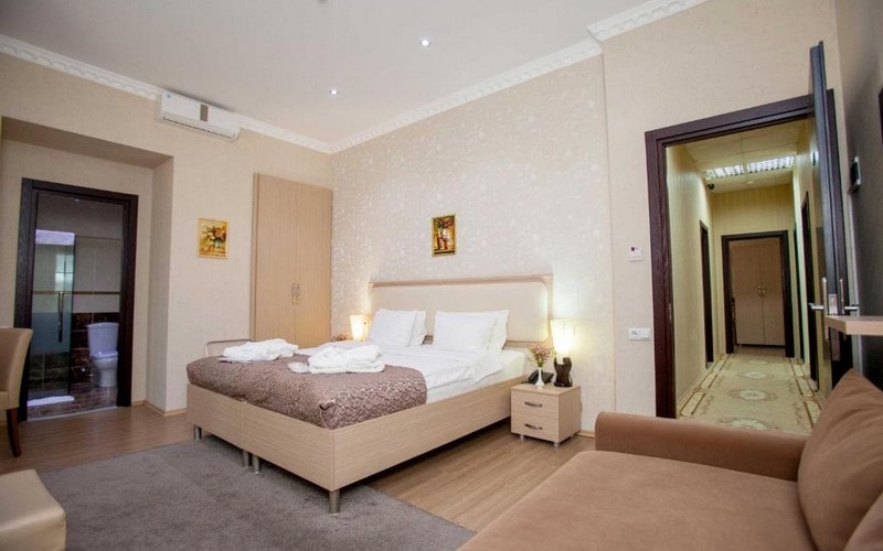 اتاق هتل RUSTAVELI PALACE