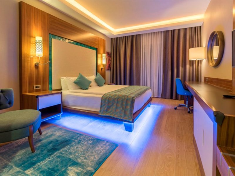 اتاق هتل RAMADA SUITE SIDE SEA VIEW