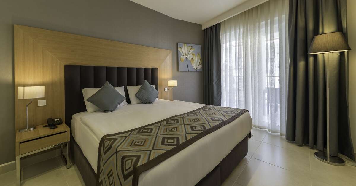 اتاق هتل RAMADA SUITE SIDE SEA VIEW