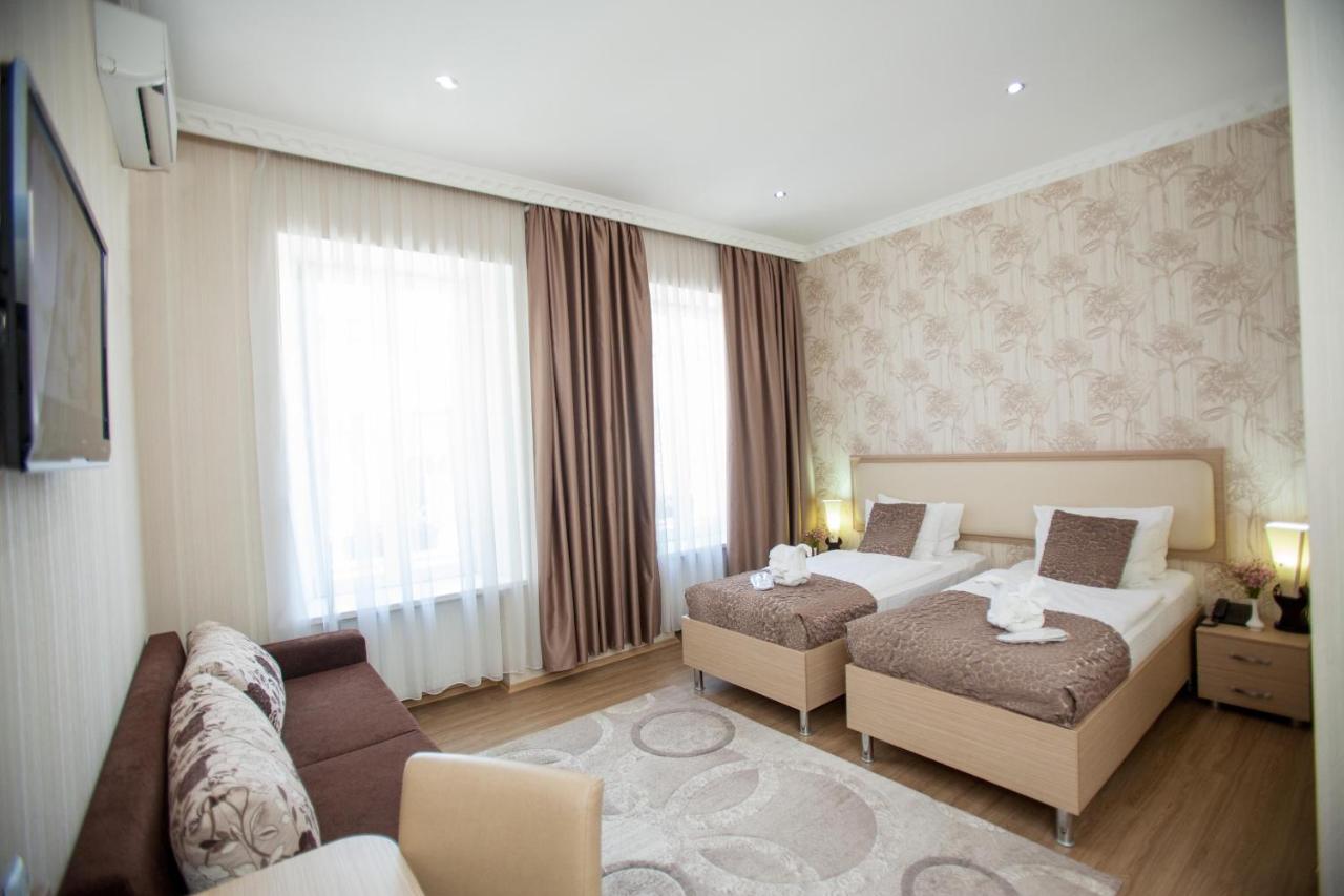 اتاق هتل RUSTAVELI PALACE