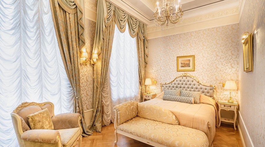 اتاق هتل THE STATE HERMITAGE MUSEUM OFFICIAL