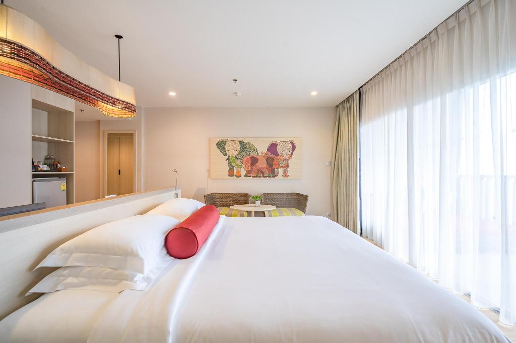 اتاق هتل RAMADA DEEVANA